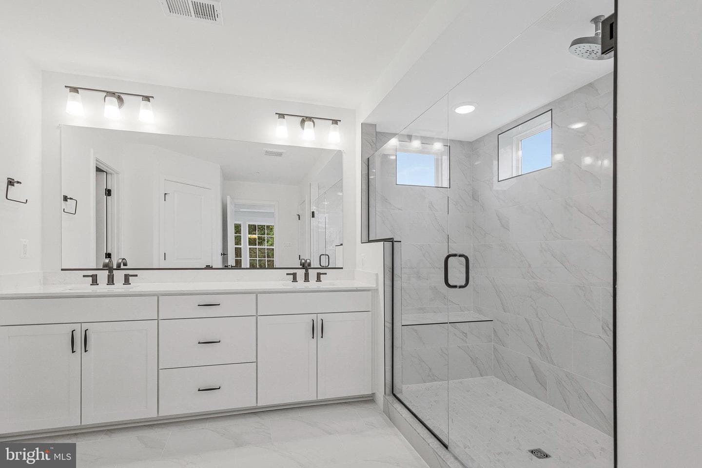 2024 Saint James Road photo 37
