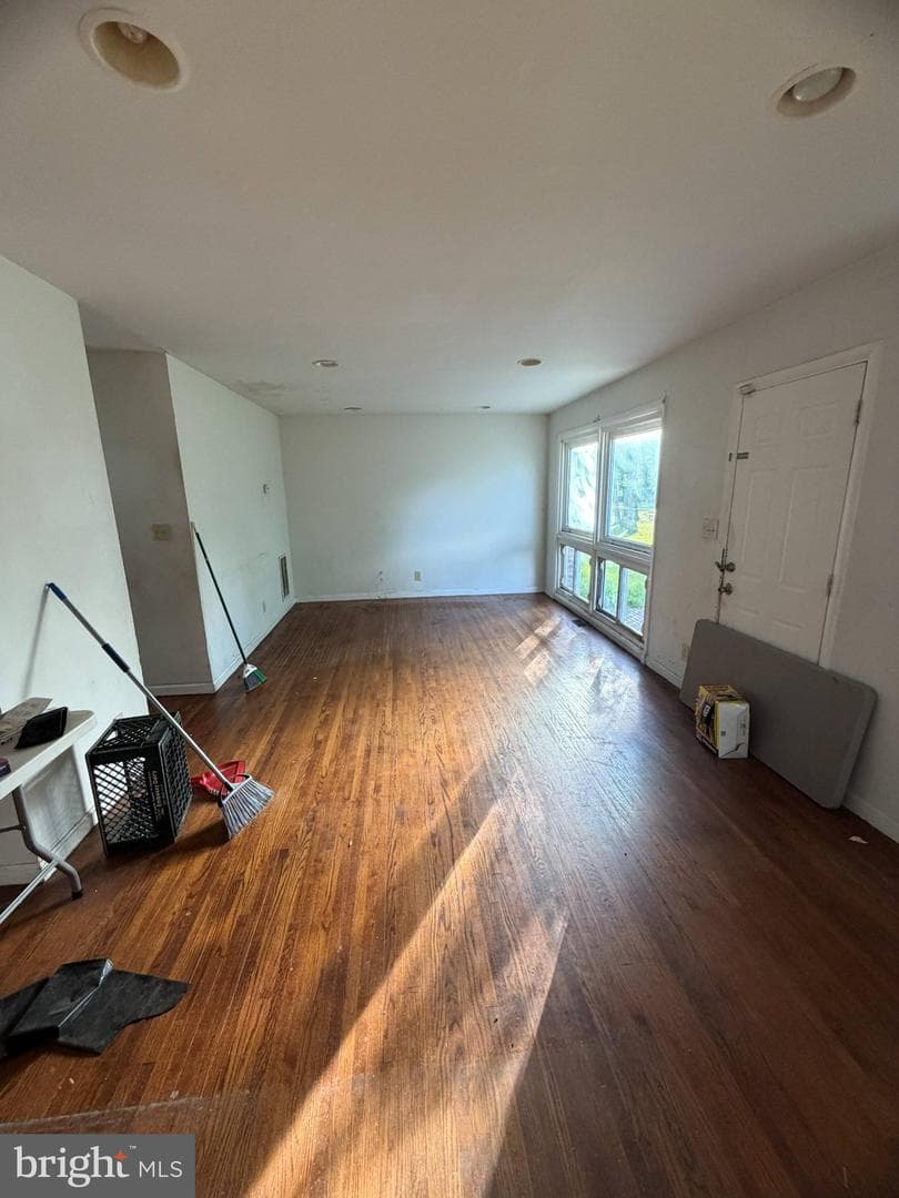 6208 Seat Pleasant Drive photo 10