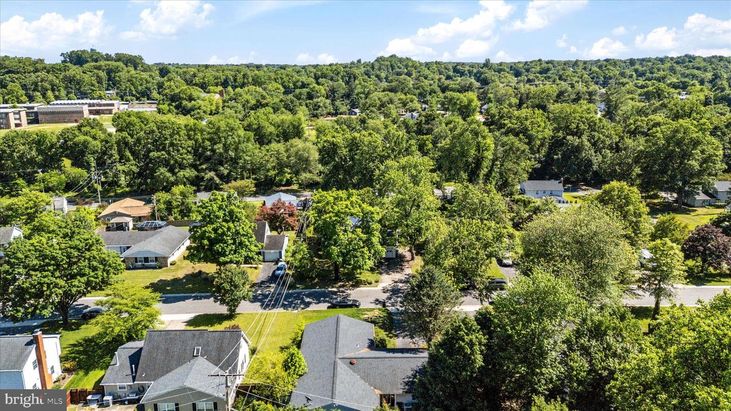 12305 Manship Lane photo 4