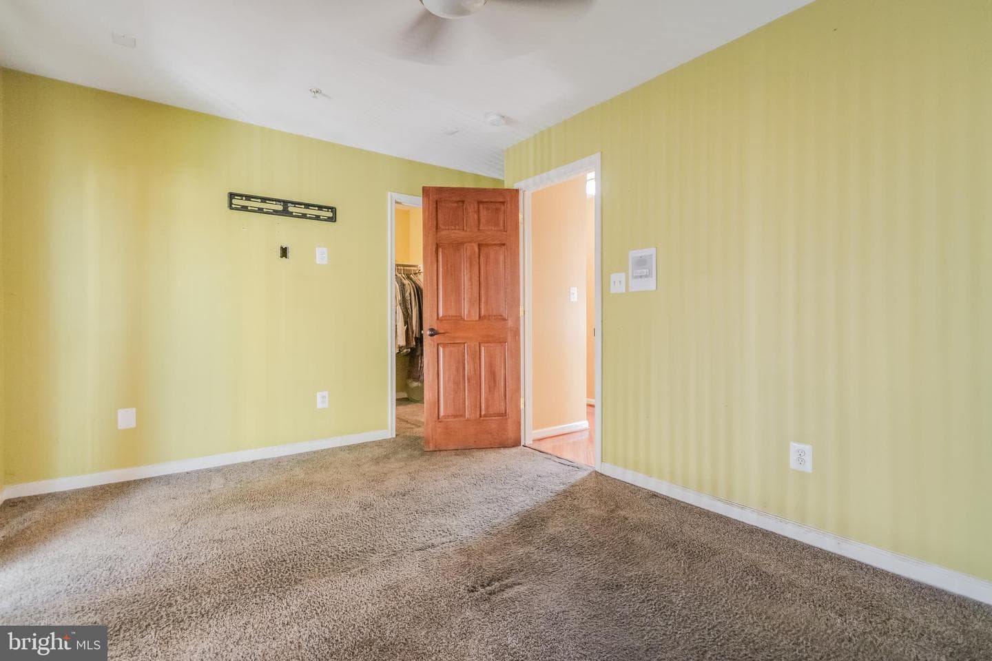 1114 Hybrid Avenue photo 17