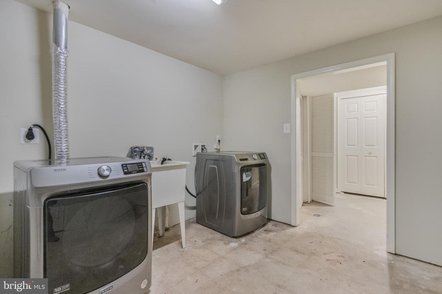 1114 Hybrid Avenue photo 31