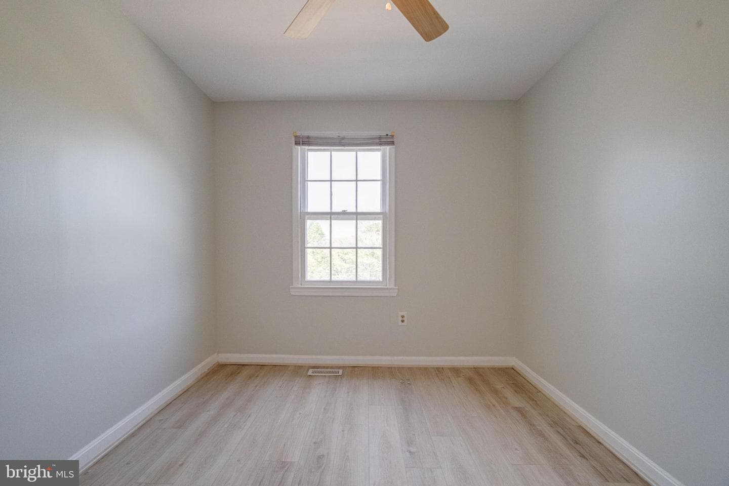 5943 Surratts Village Drive photo 35