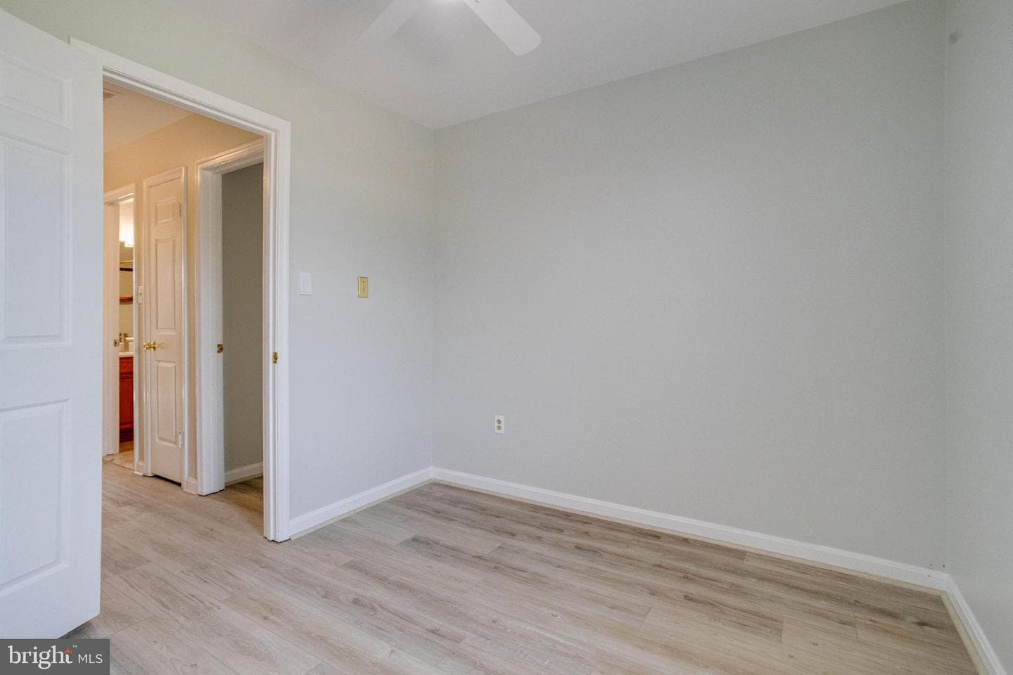 5943 Surratts Village Drive photo 41
