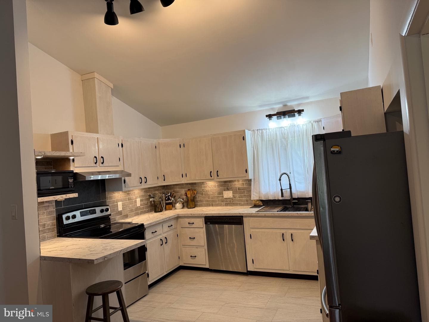1811 Clayton Drive photo 24
