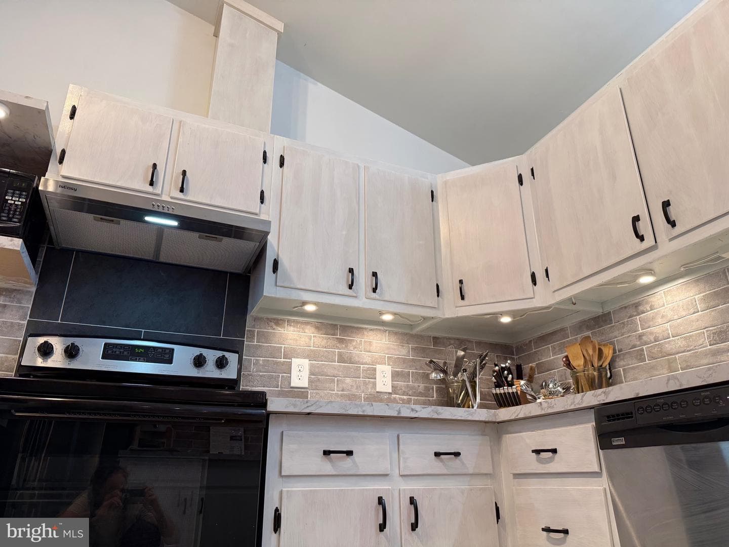 1811 Clayton Drive photo 28