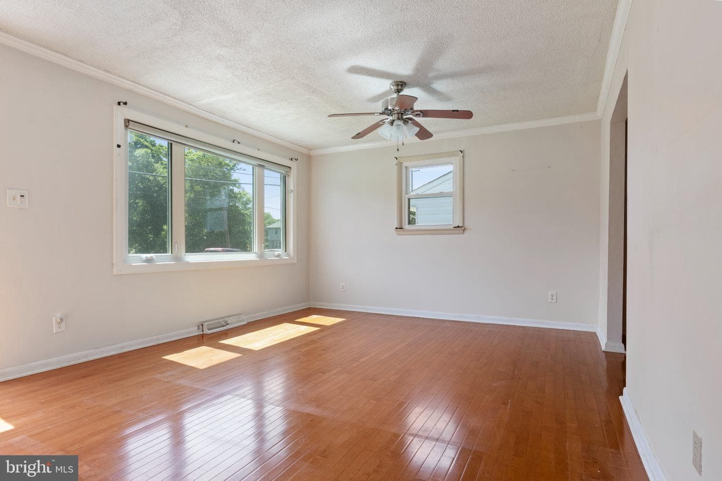 2514 Ritchie Road photo 5