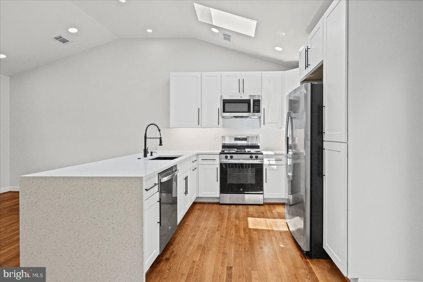 7001 Bishop Drive photo 10
