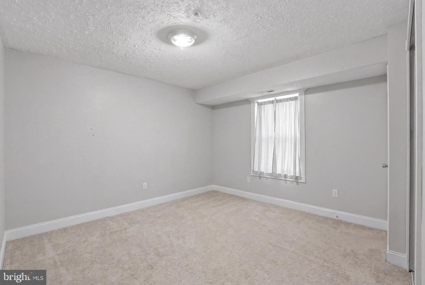 4702 Tecumseh Street photo 46