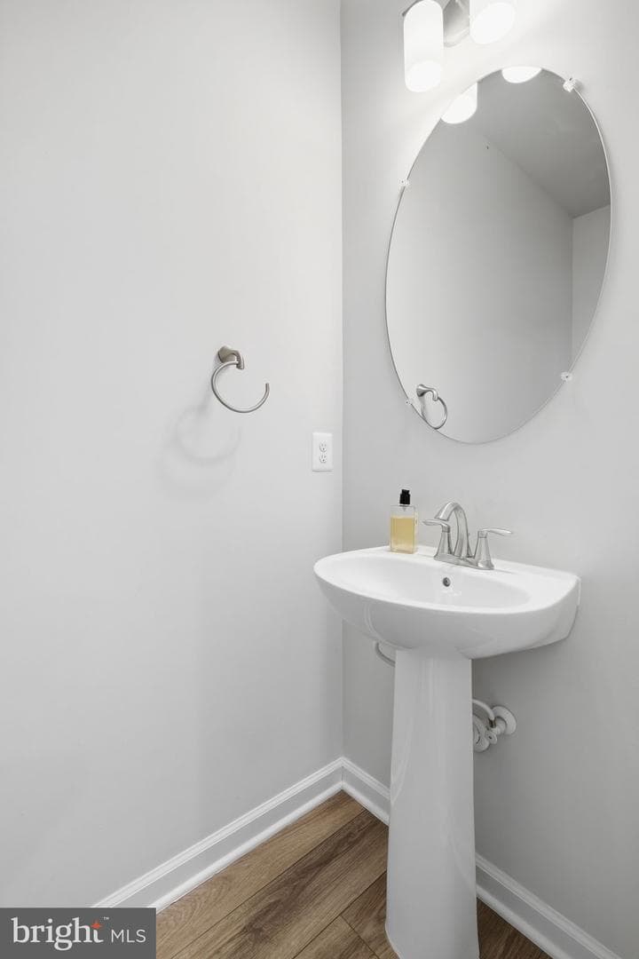 5604 Lanteen Street photo 14