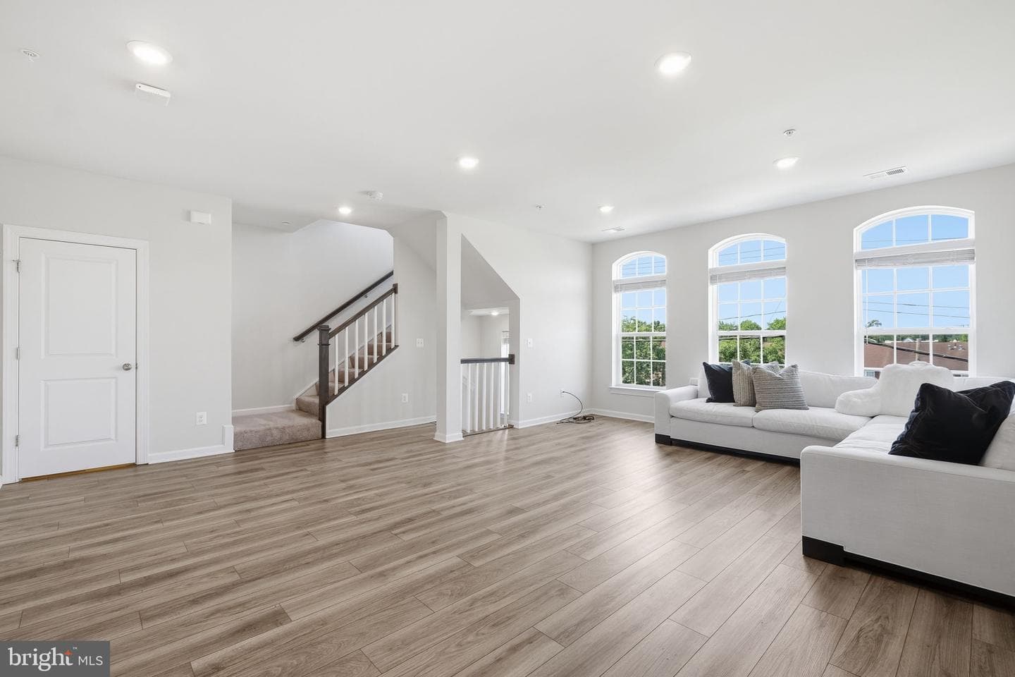 5604 Lanteen Street photo 3