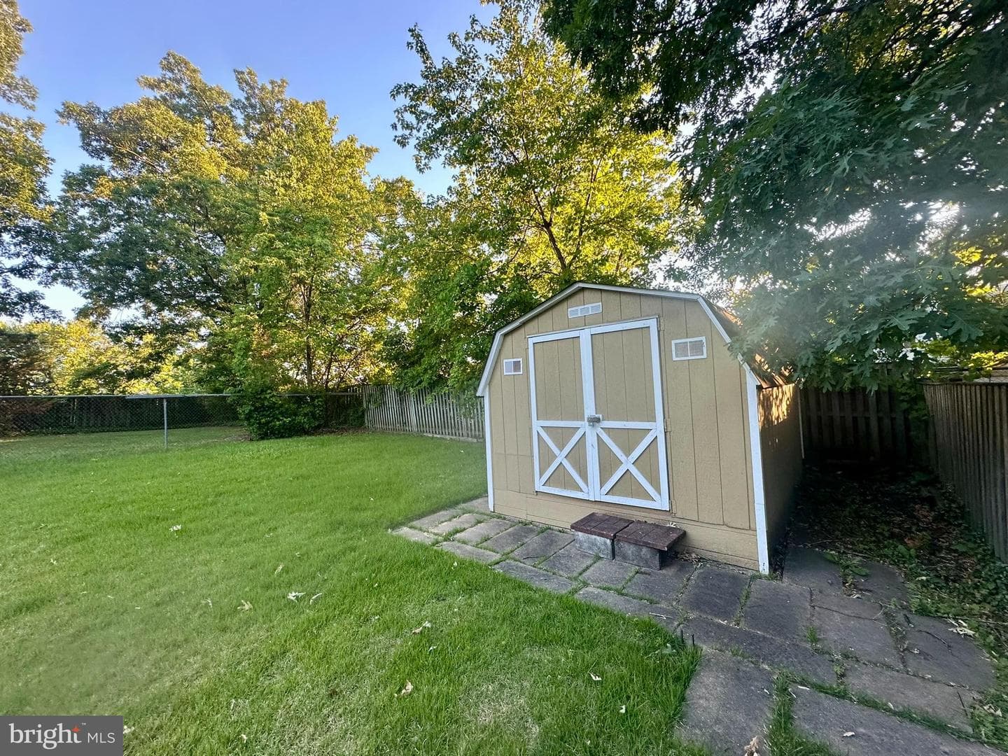 2114 Columbia Avenue photo 21