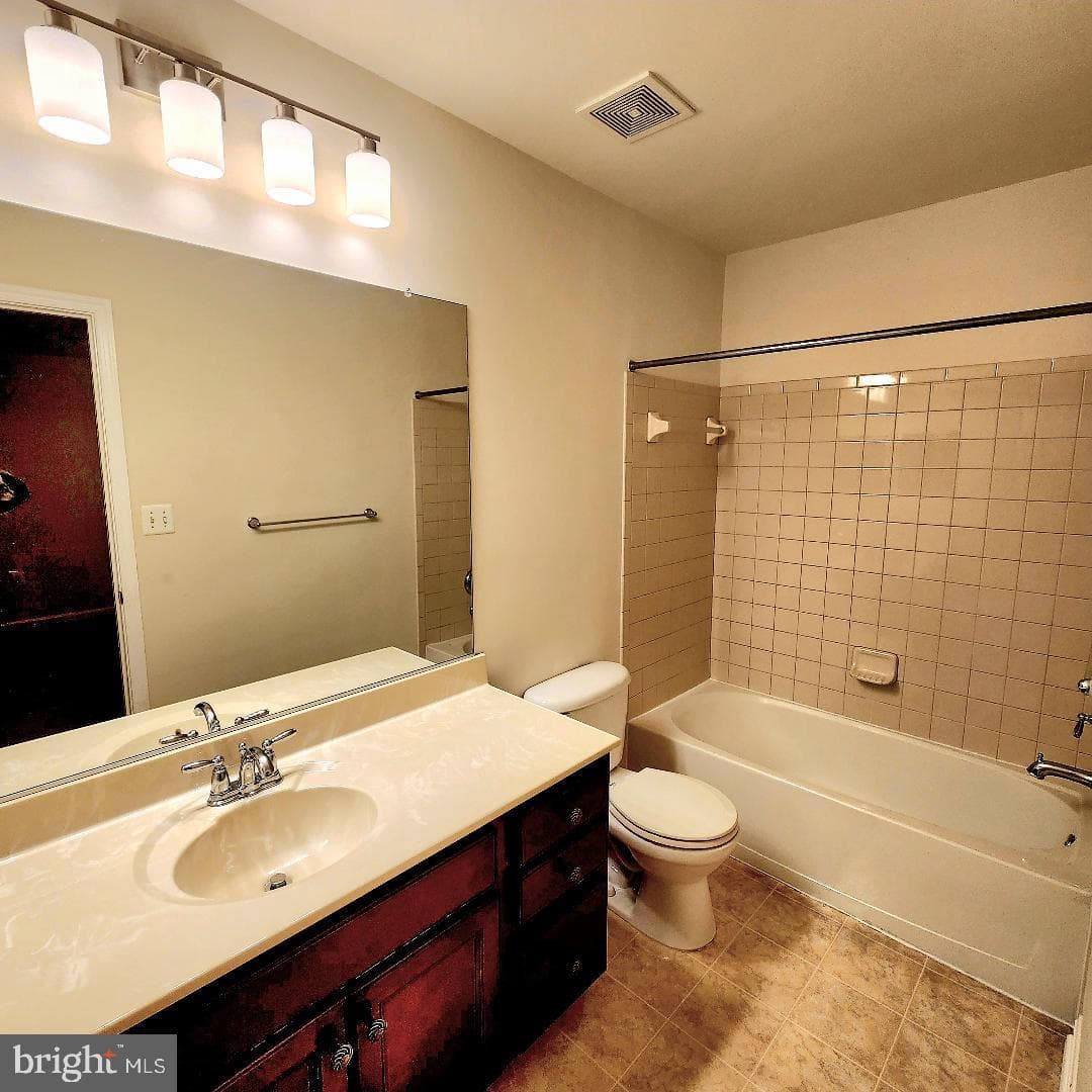 15625 Chadsey Lane photo 18