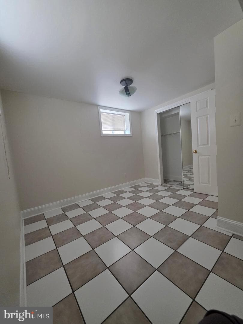 6912 Furness Avenue photo 22