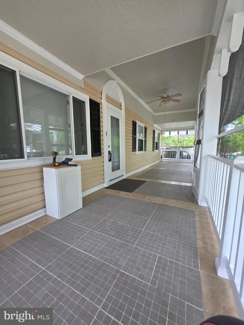6912 Furness Avenue photo 9
