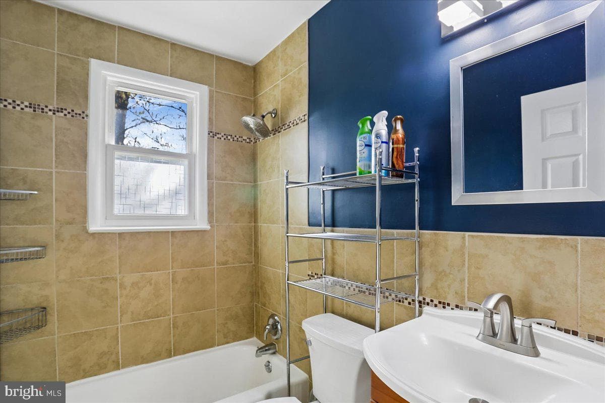 6410 White Oak Avenue photo 30