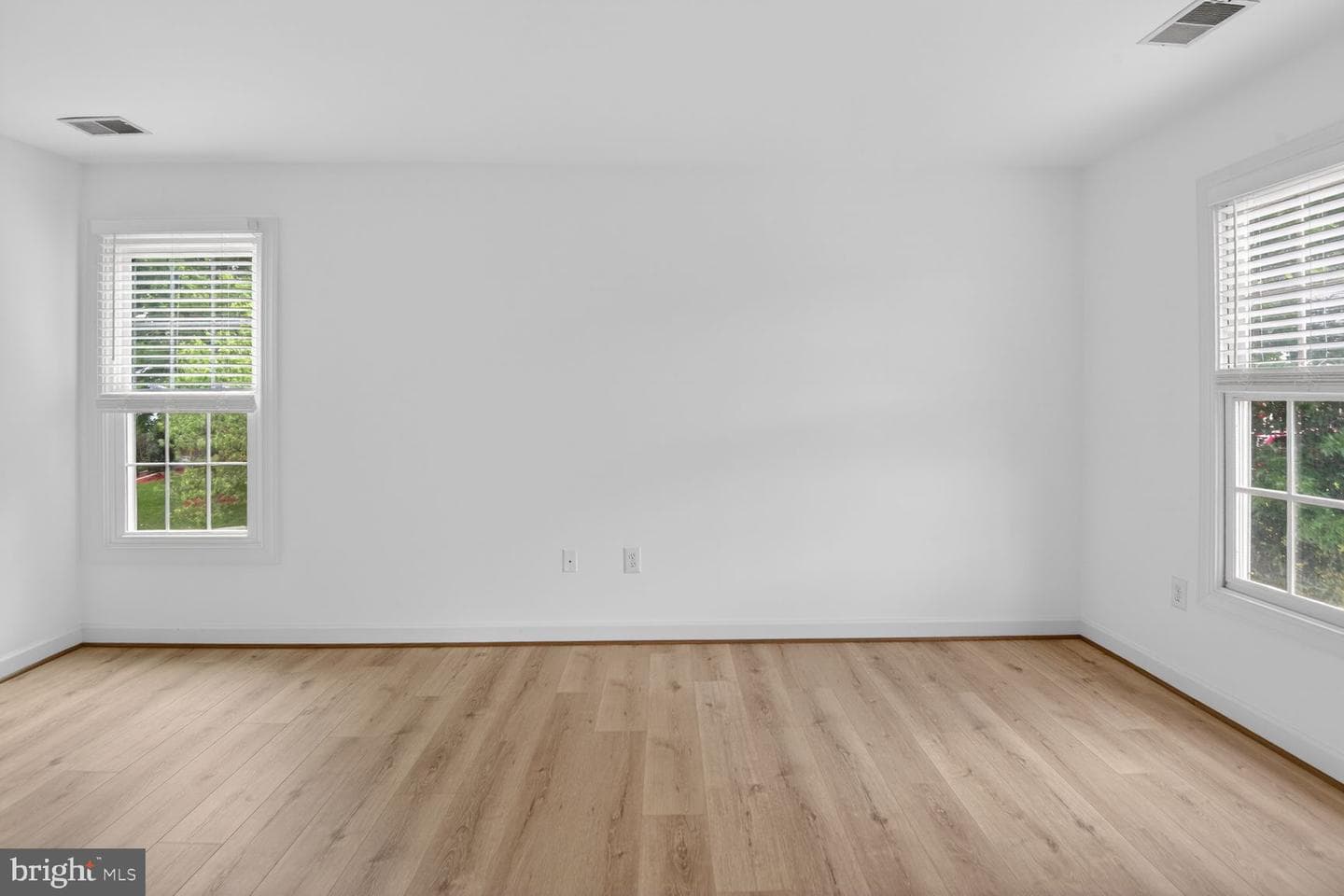 11901 Shakespeare Court photo 39