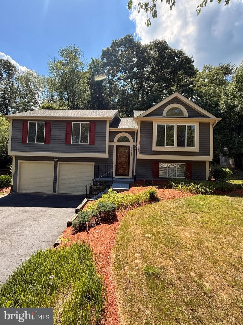 13514 Steeplechase Drive photo 3