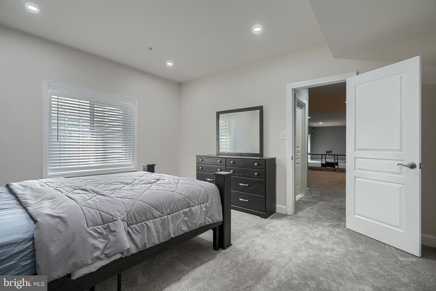 5108 Kennington Court photo 40