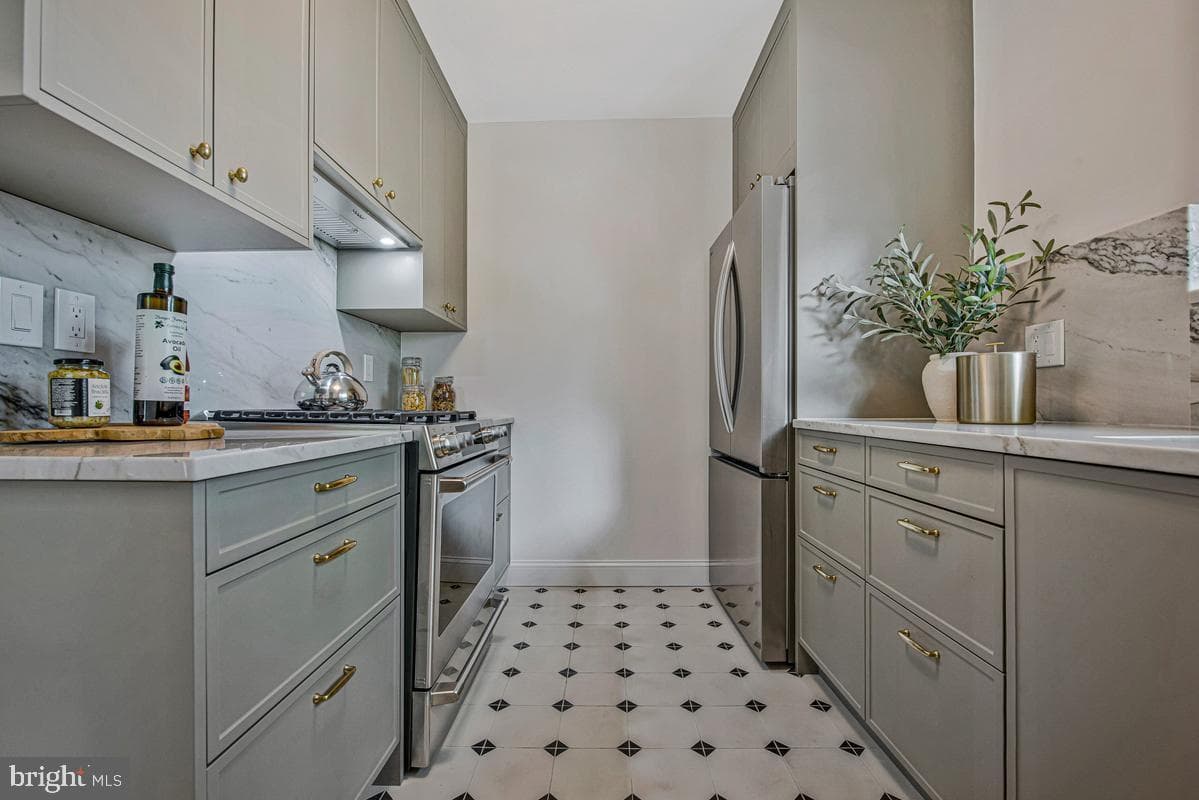 4221 Kennedy Street photo 16