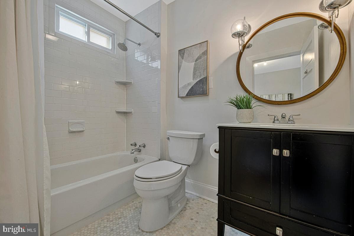 4221 Kennedy Street photo 23