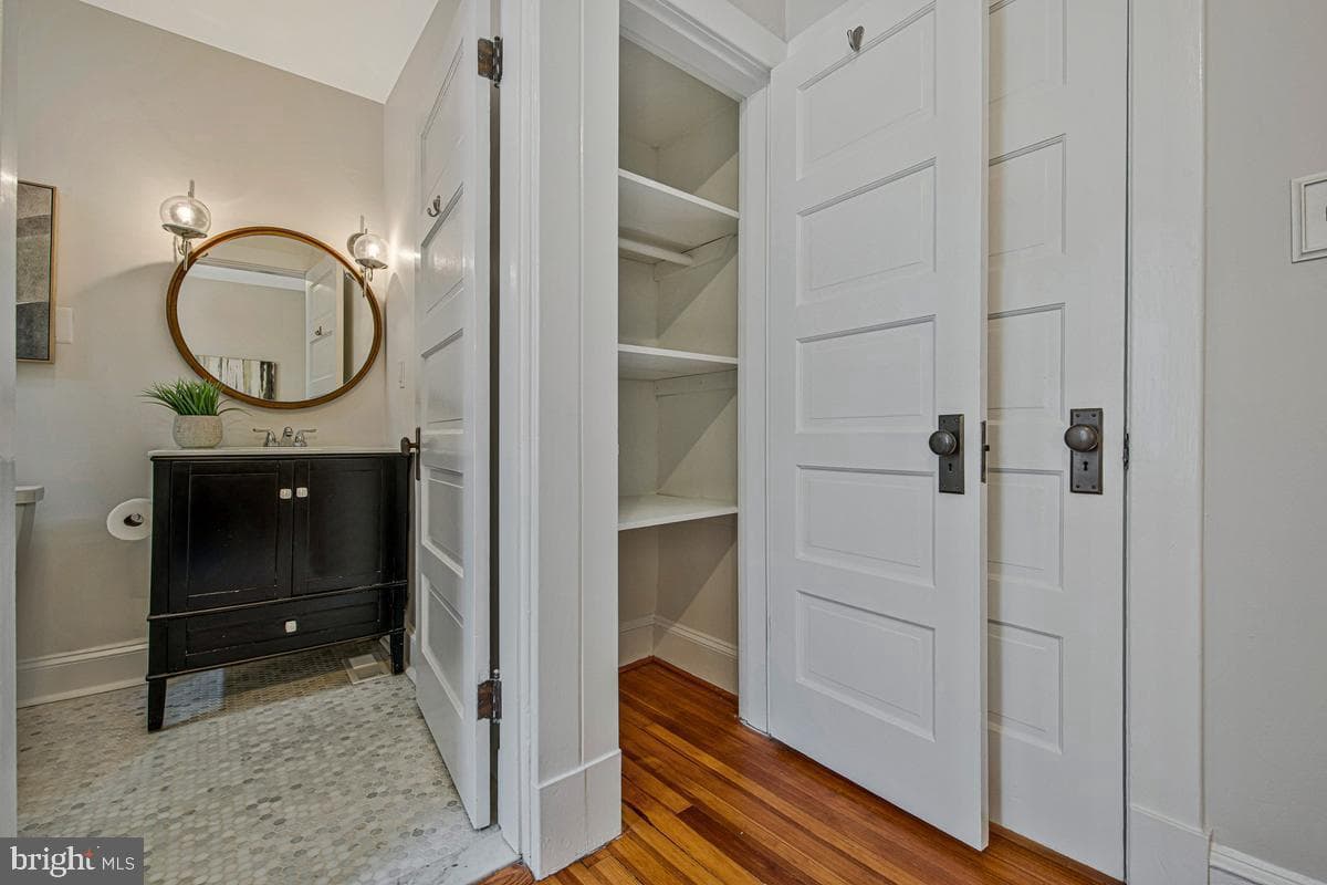 4221 Kennedy Street photo 24