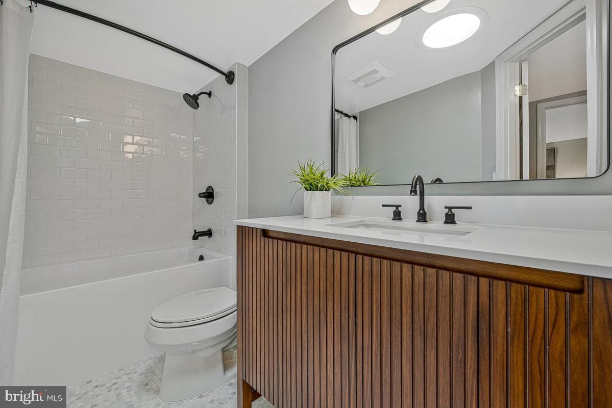 4221 Kennedy Street photo 34