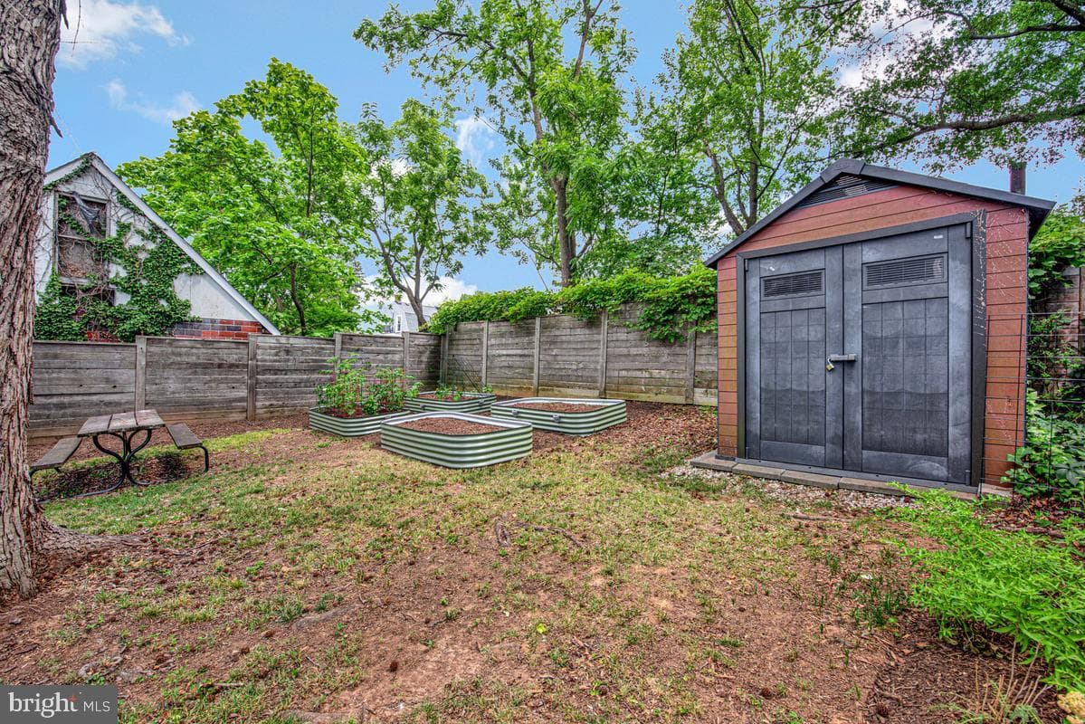 4221 Kennedy Street photo 44