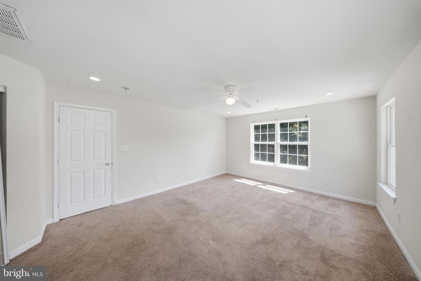 7611 Temple Hill Road photo 12