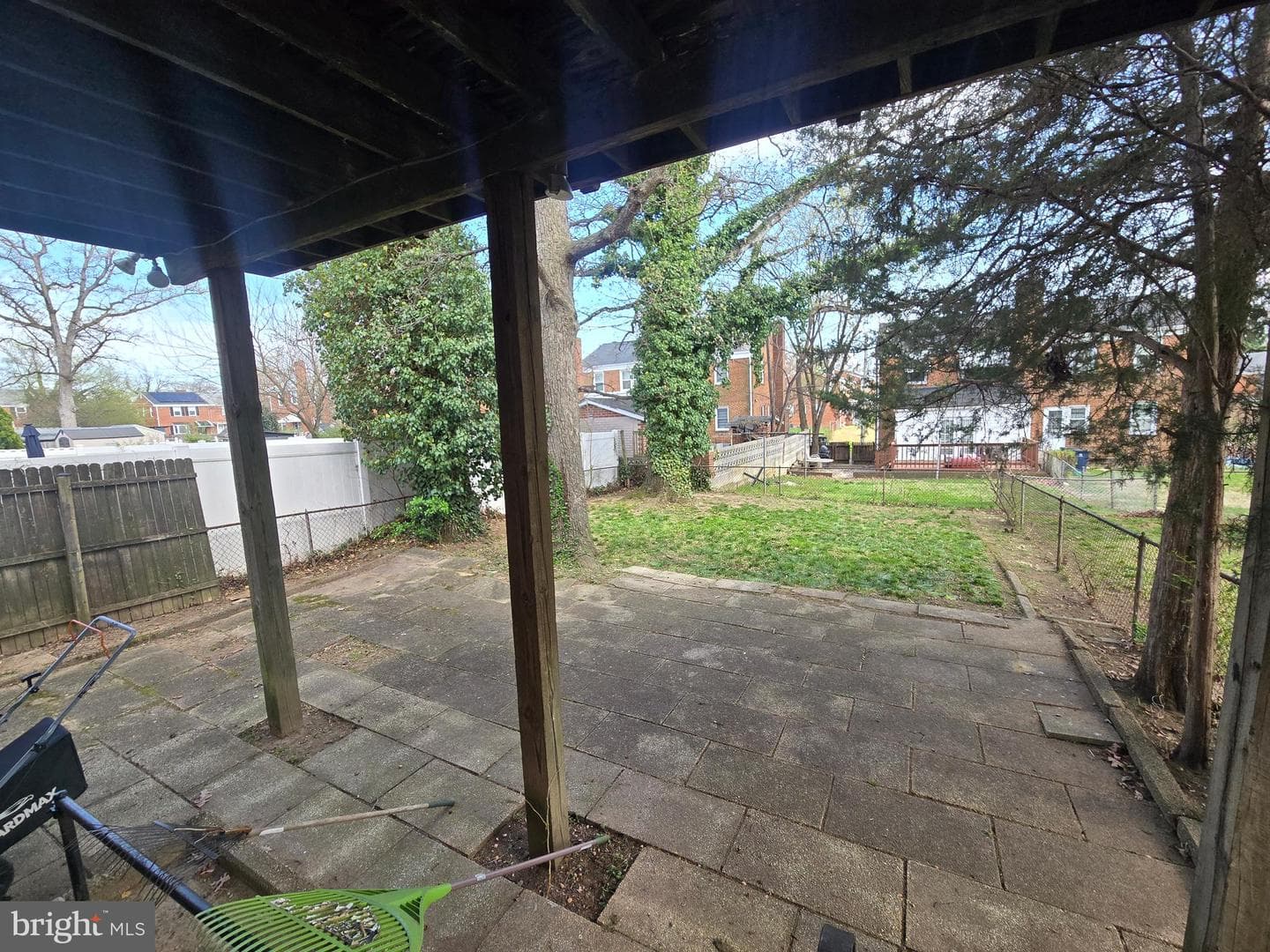 2345 Iverson Street photo 24