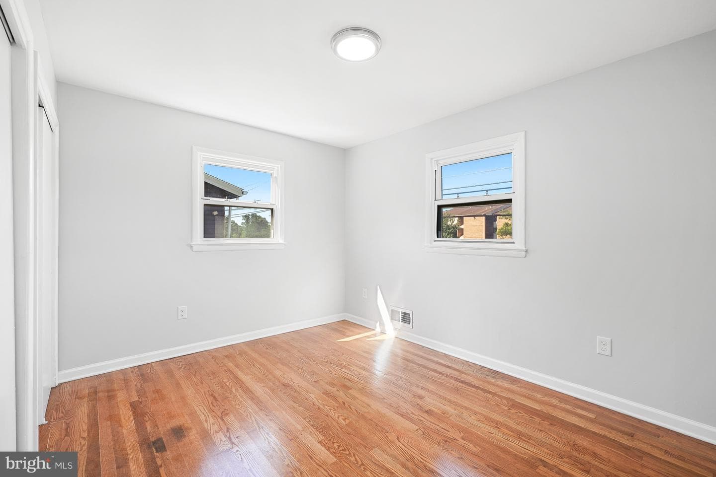 11309 Cherry Hill Road photo 16