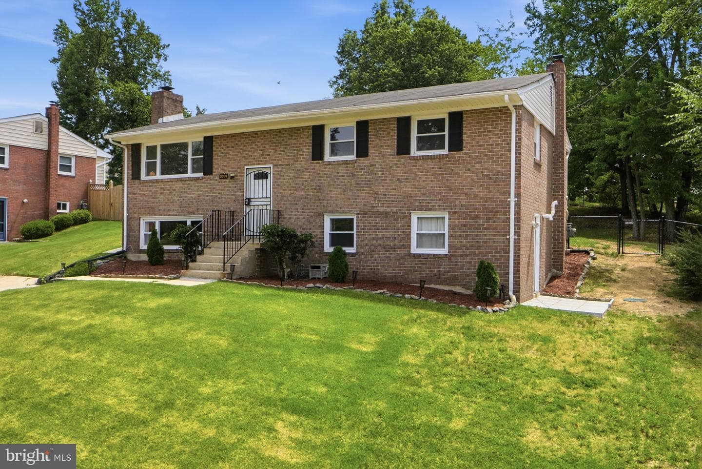 3007 Kingsway Road photo 36