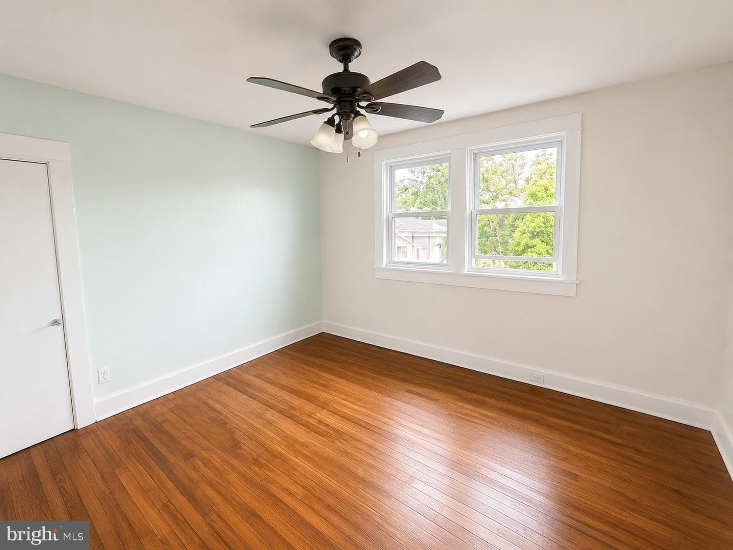 1525 Beaver Heights Lane photo 3