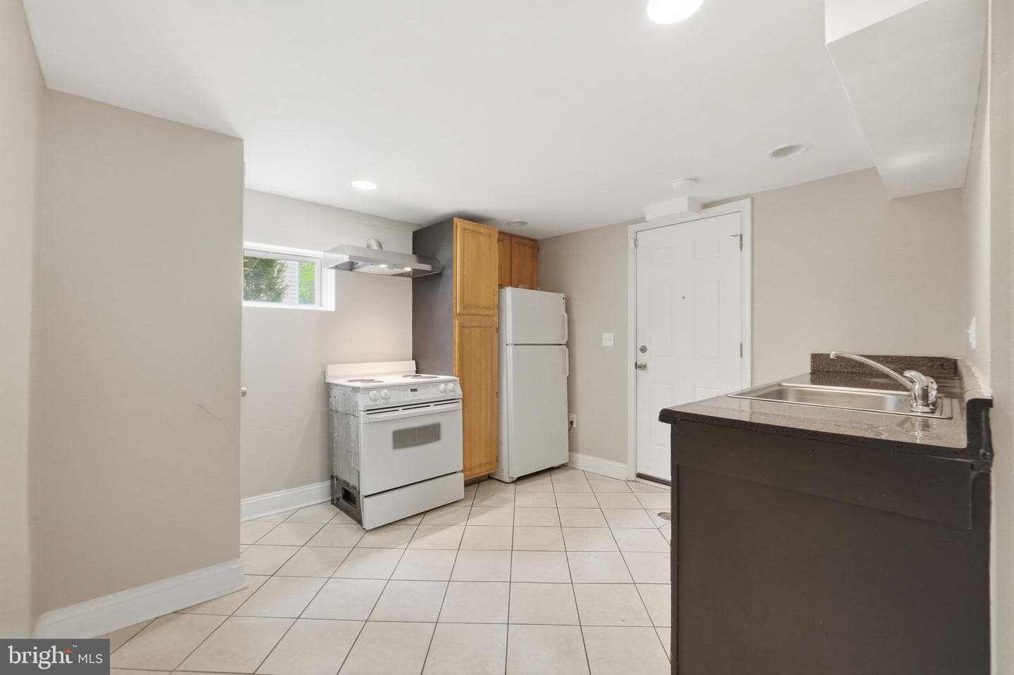 715 Opus Avenue photo 29