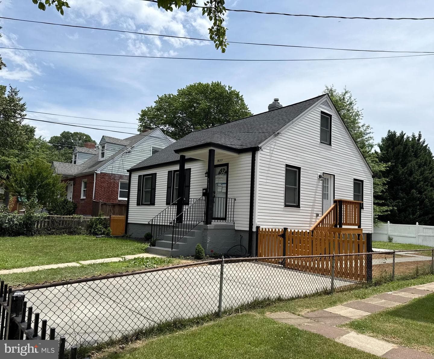 5633 Jamestown Road photo 1