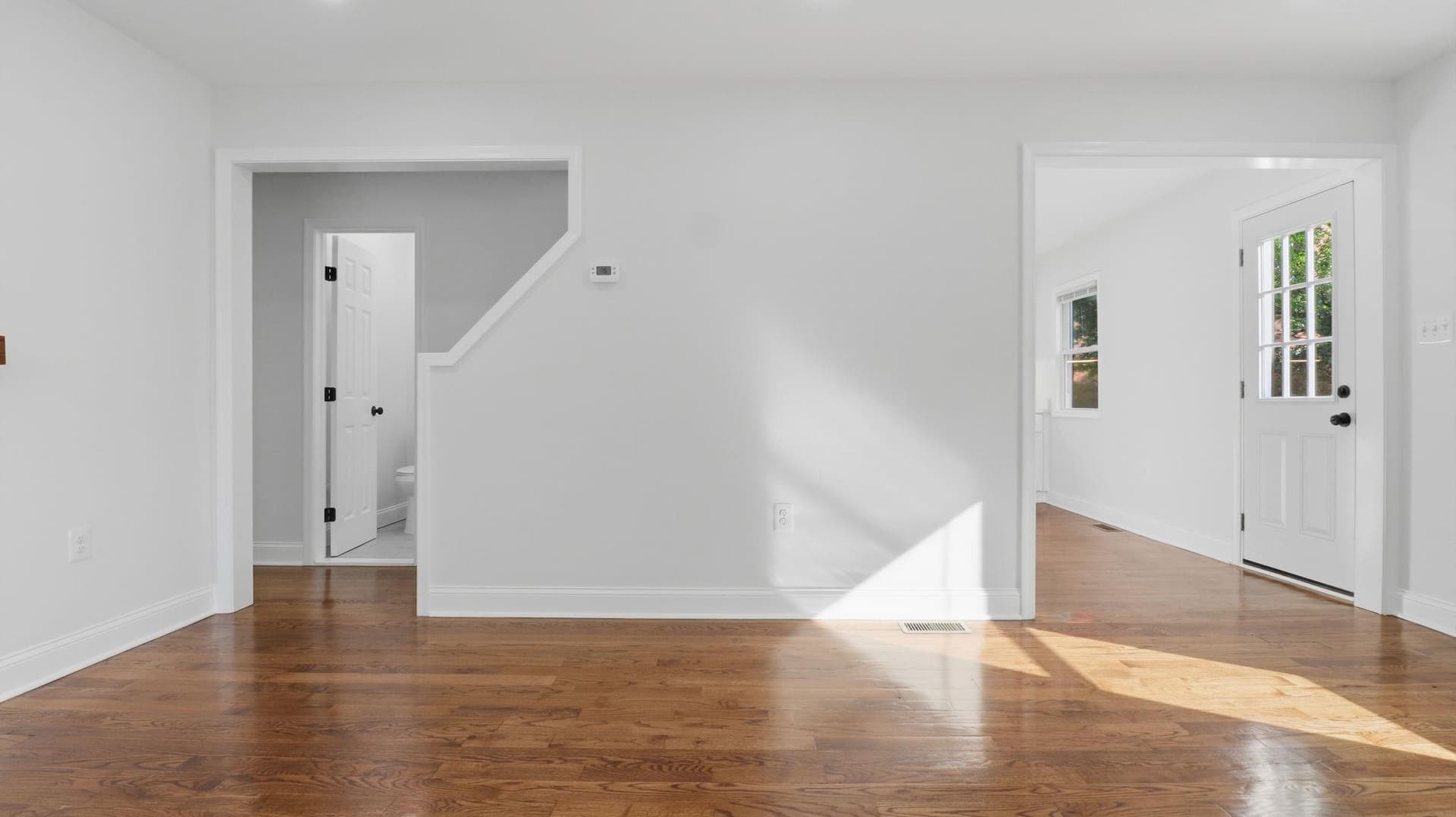 5633 Jamestown Road photo 12