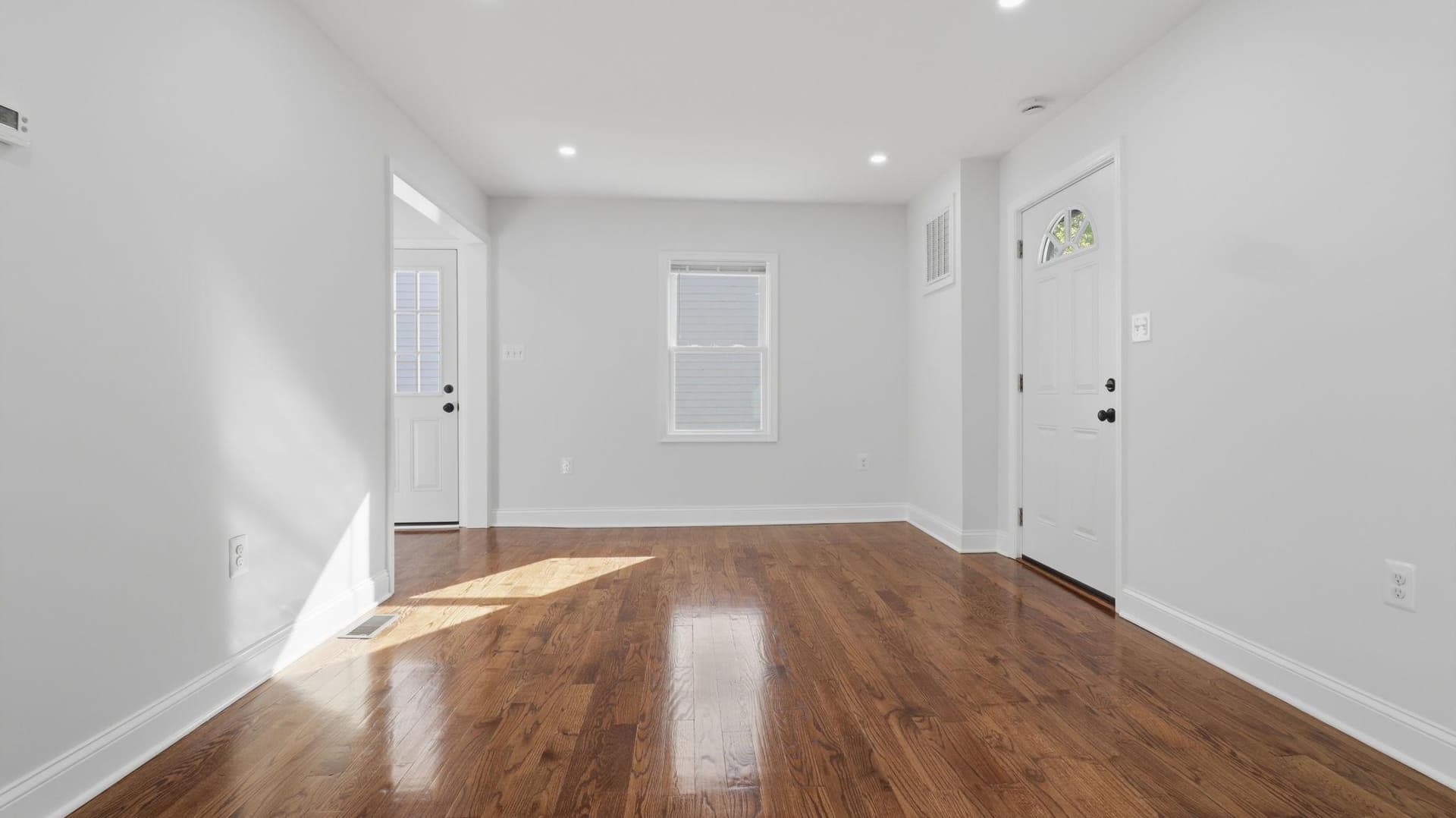 5633 Jamestown Road photo 13