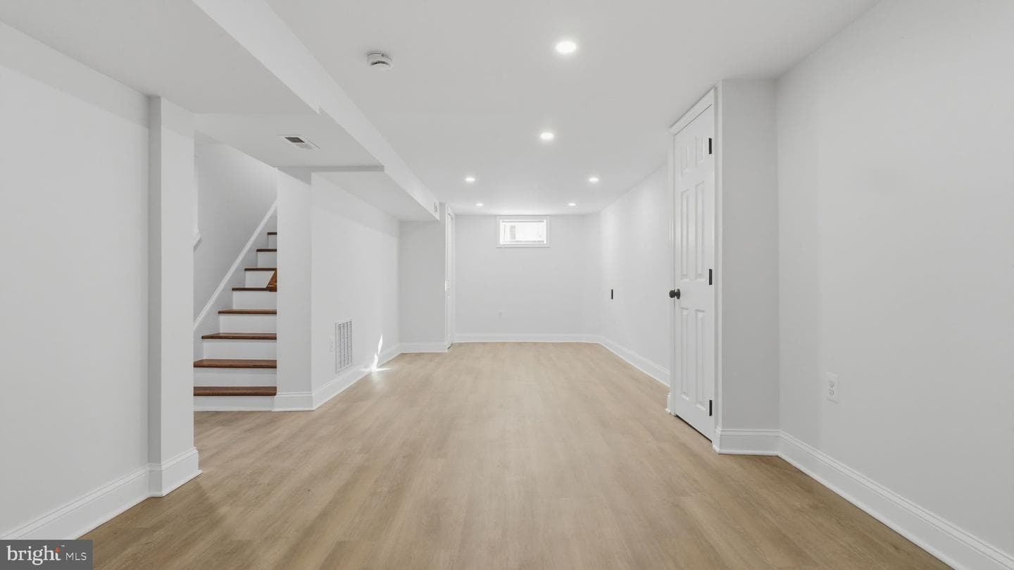 5633 Jamestown Road photo 29