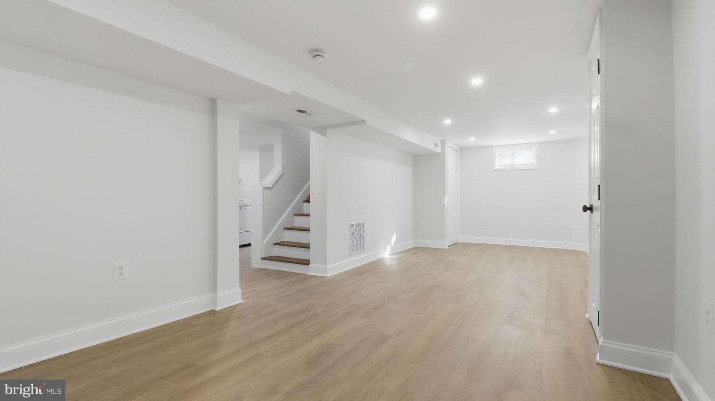 5633 Jamestown Road photo 30