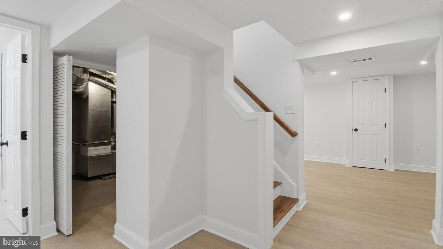 5633 Jamestown Road photo 32