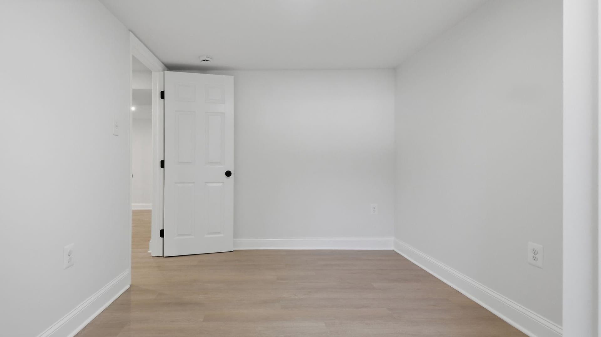5633 Jamestown Road photo 38