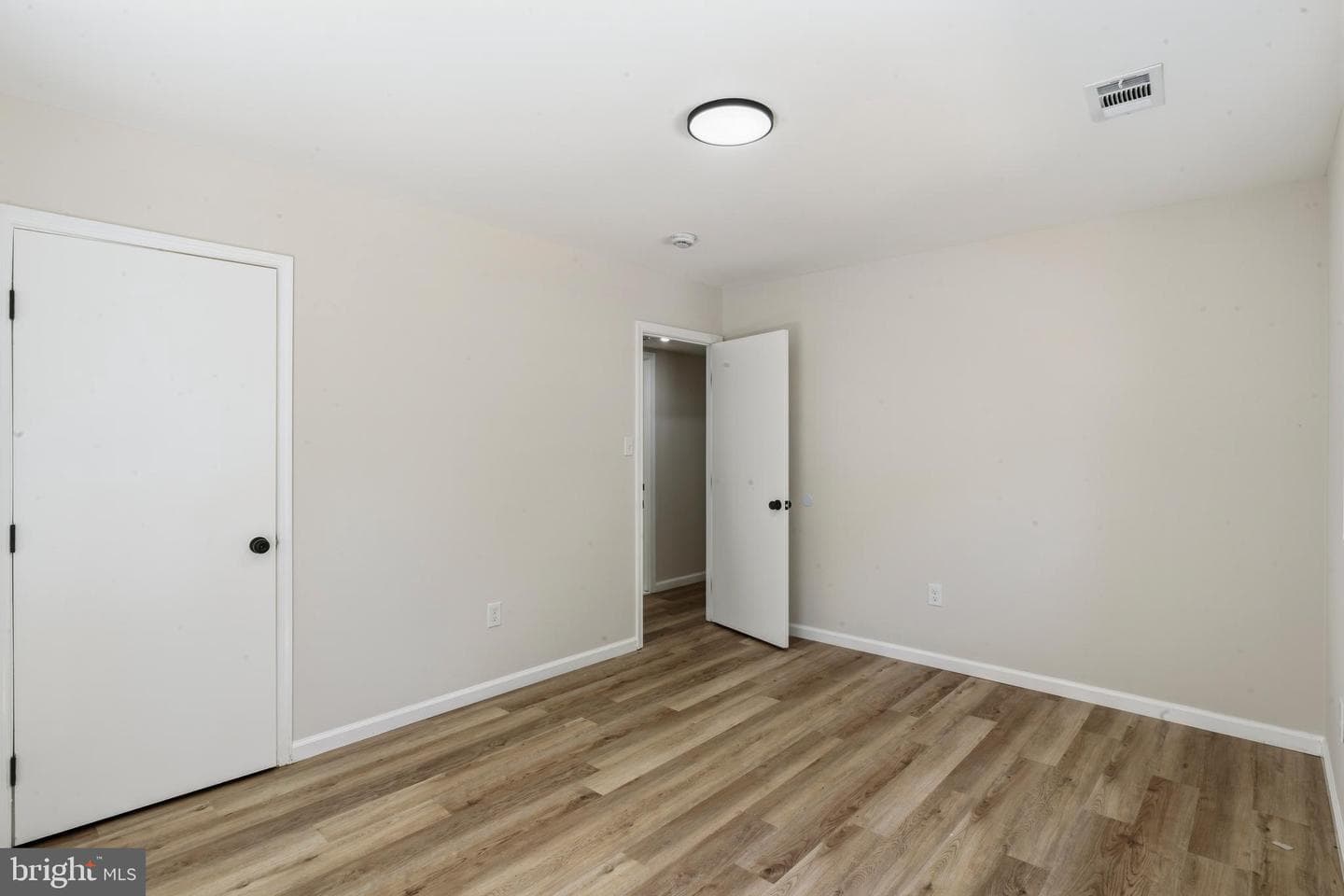 5303 Cumberland Street photo 47