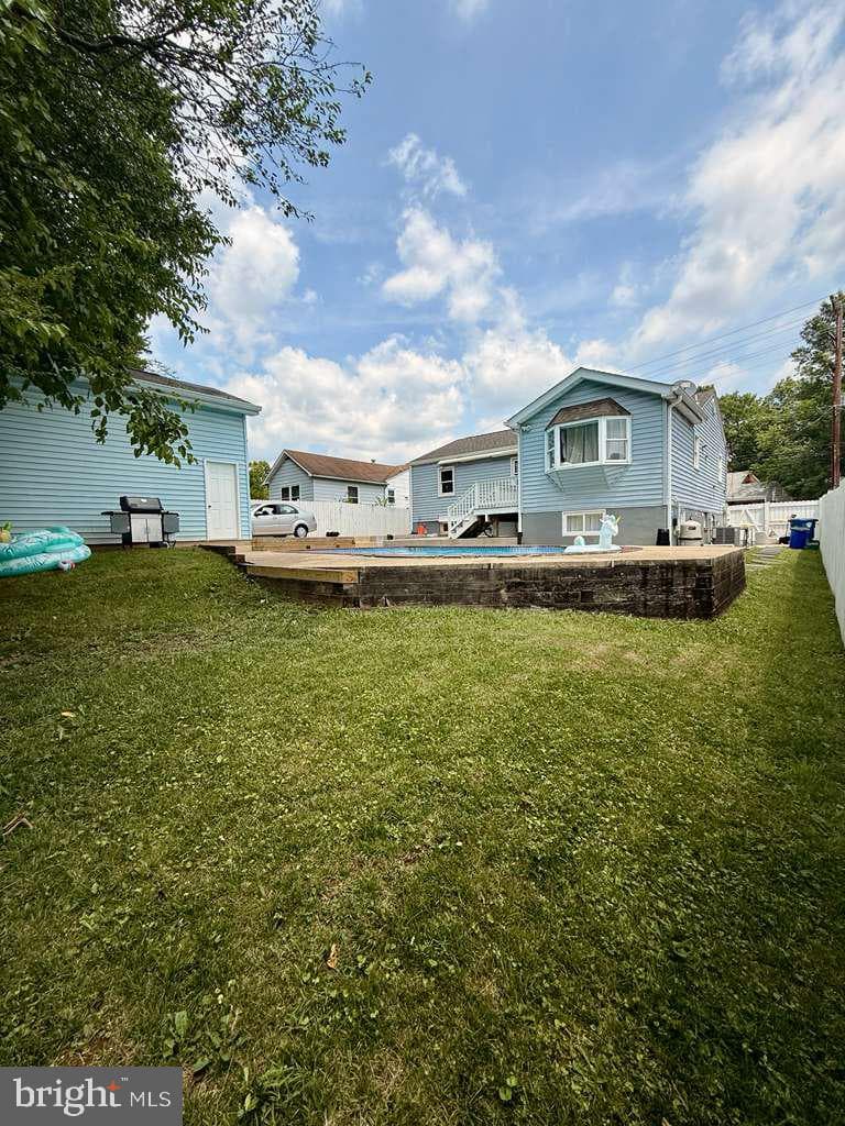 5923 Berwyn Road photo 46