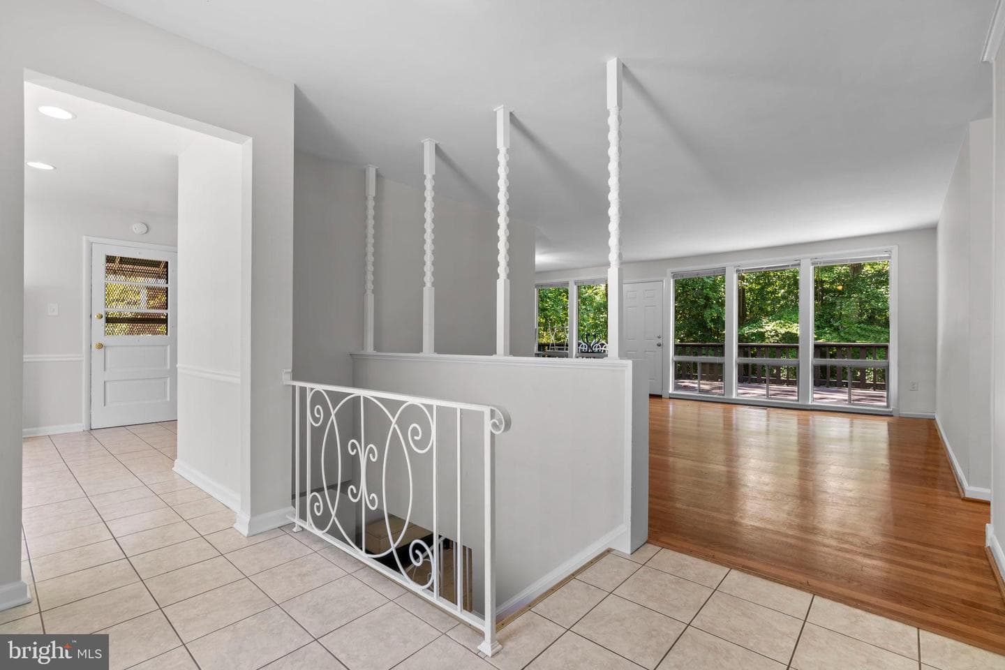 7524 Sweetbriar Drive photo 4