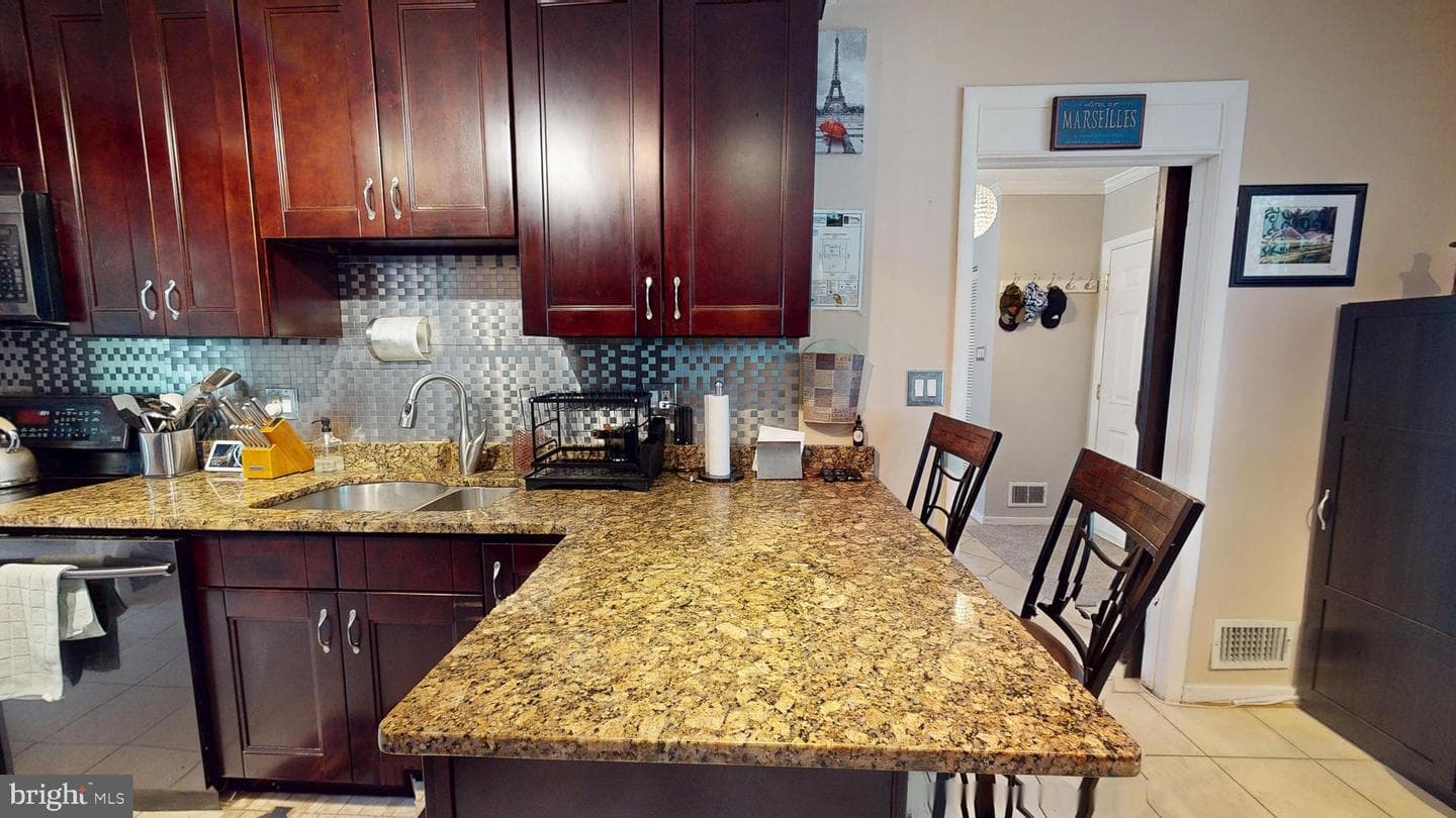 12532 Surrey Circle Drive photo 11