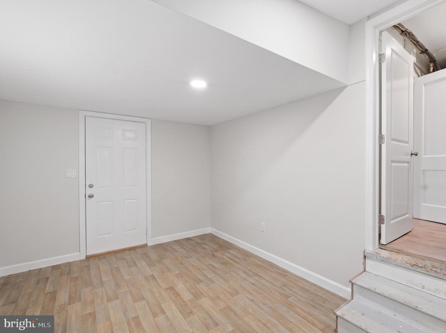 2607 Lakehurst Ave photo 20