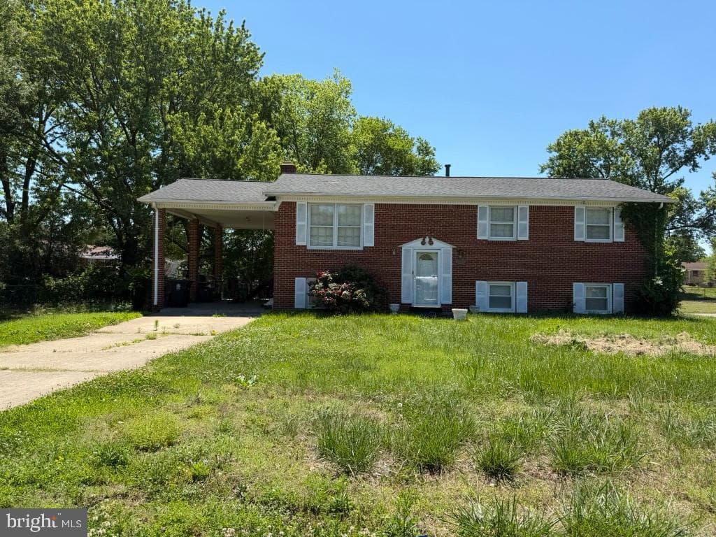 8504 Woodyard Road photo 1