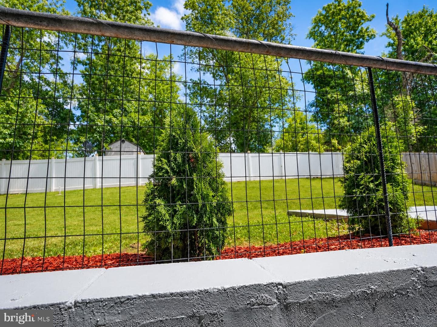 918 Mentor Avenue photo 64
