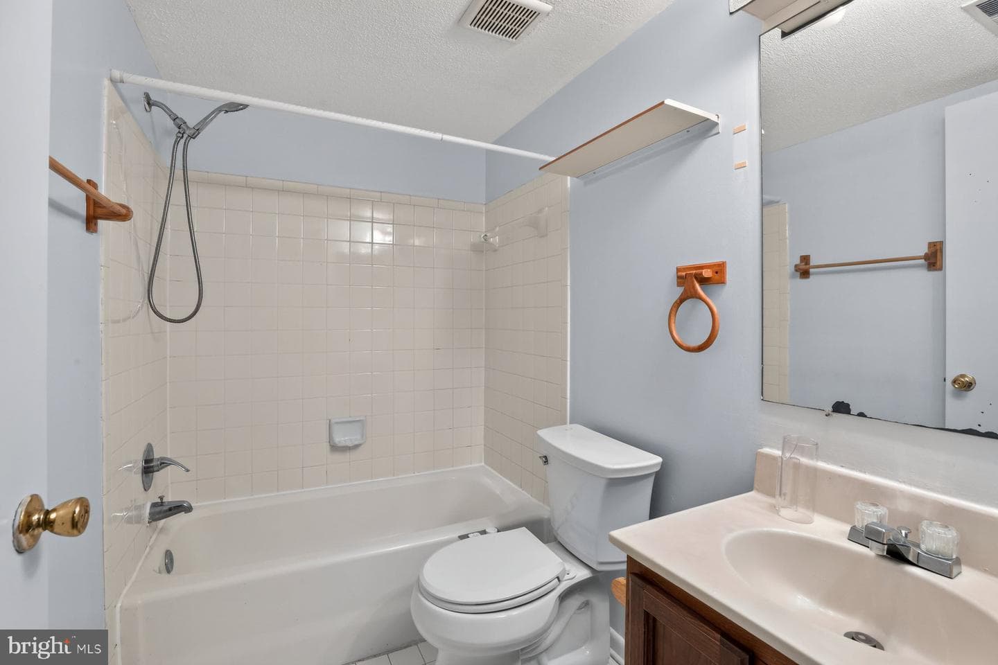 1103 Falconett Court photo 22