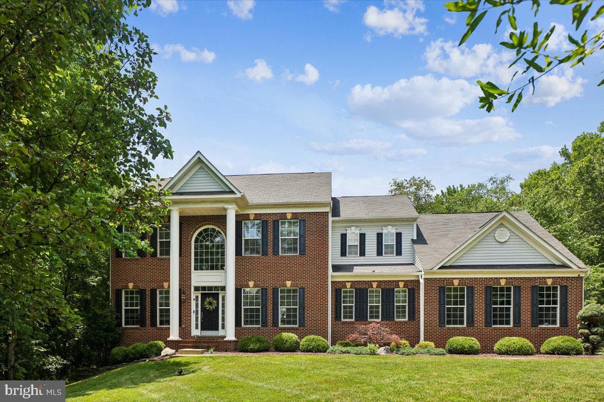 2715 Pumpkin Street, Clinton