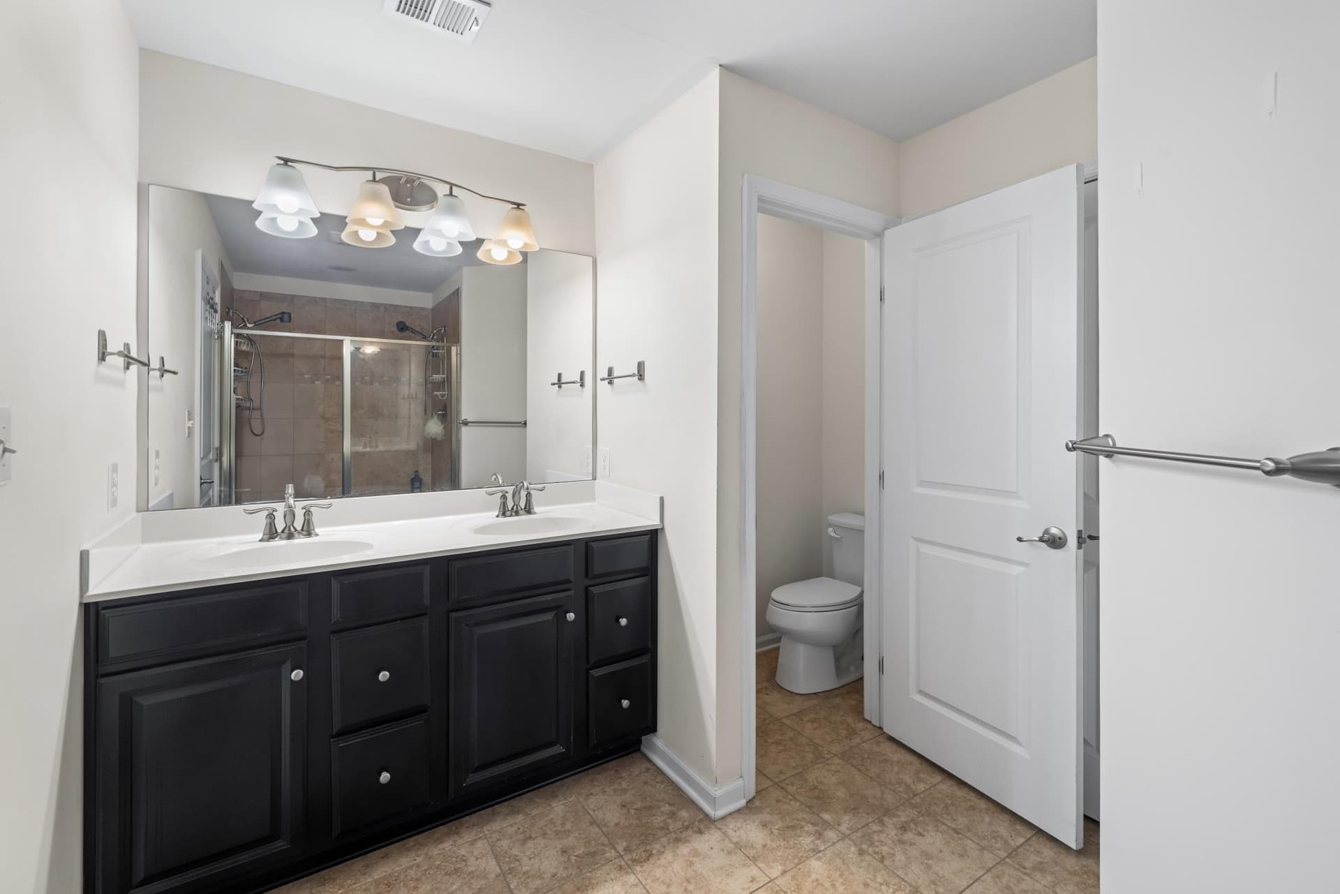 2911 Brentland Court photo 35